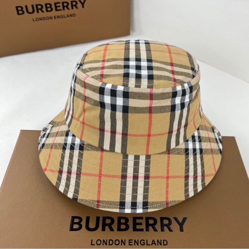 Burberry Nova Check Beige Bucket Hat